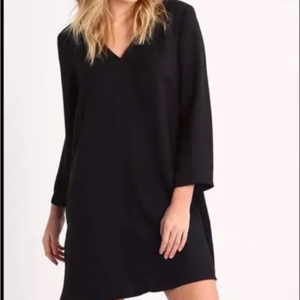 Gap v-neck swing dress with pockets